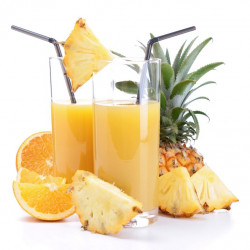Bebida proteica de piña y naranja